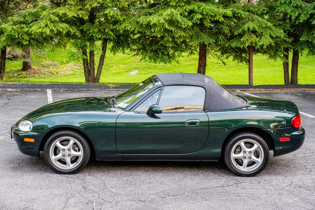 2000 Mazda NB MX-5 Miata - Image 17 of 31