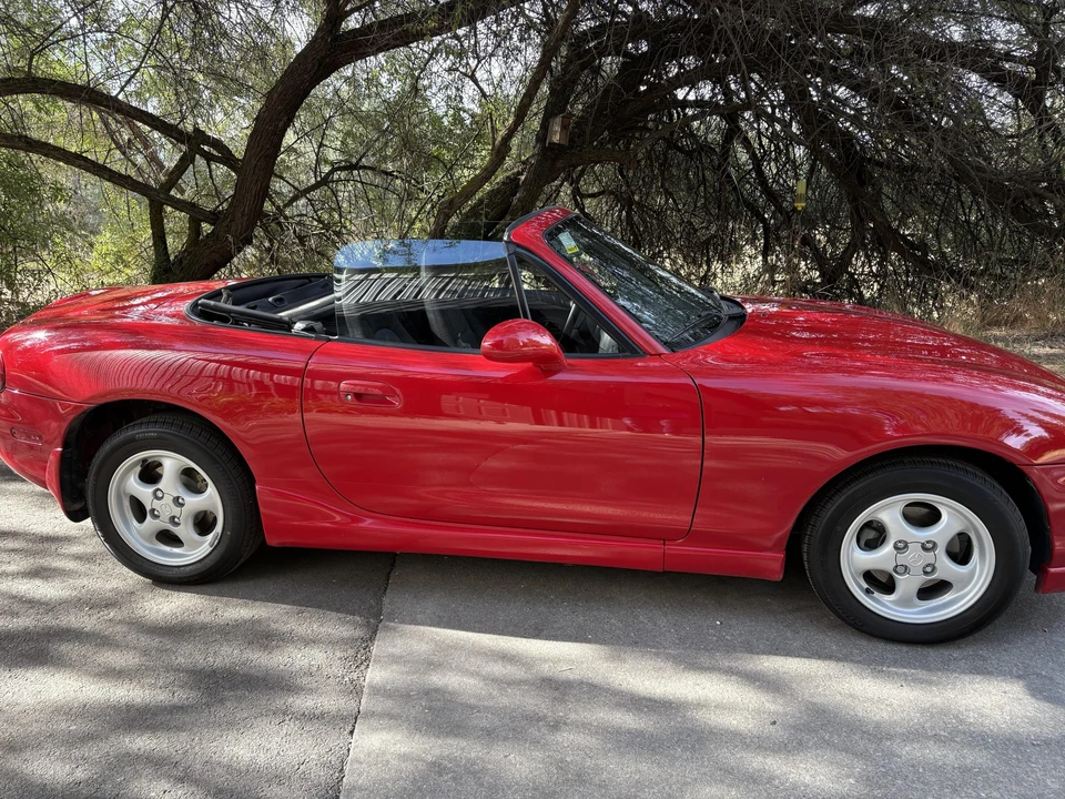 2000 Mazda NB MX-5 Miata - Image 6 of 31