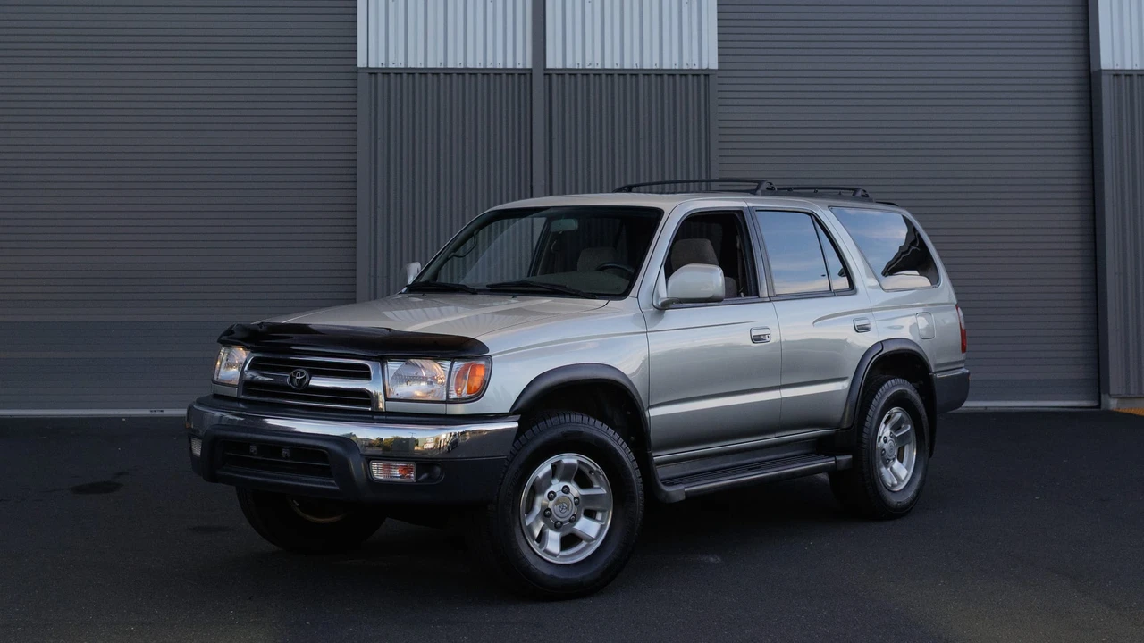 2000 Toyota 4Runner 3rd Gen - Image 2 of 31