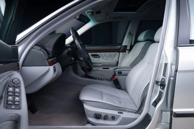 2001 BMW E38 750i & 750iL Sedan - Image 4 of 7