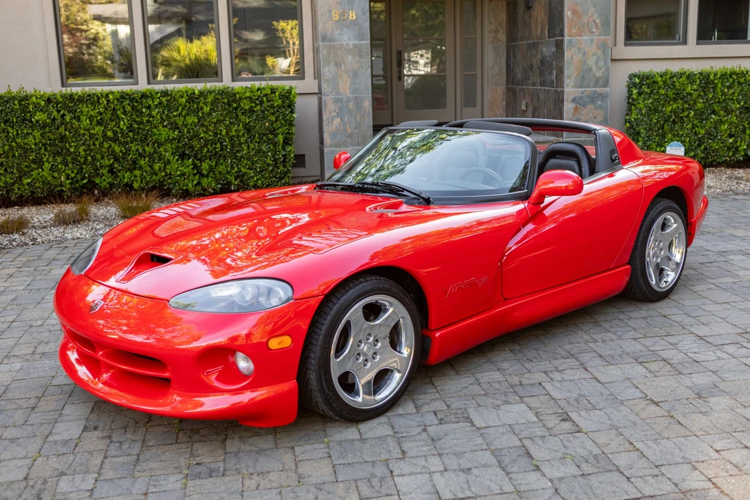 2001 Dodge Viper 2nd Gen - Image 2 of 31
