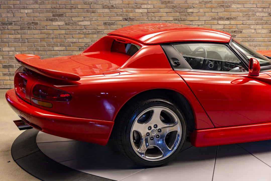 2001 Dodge Viper 2nd Gen - Image 14 of 31