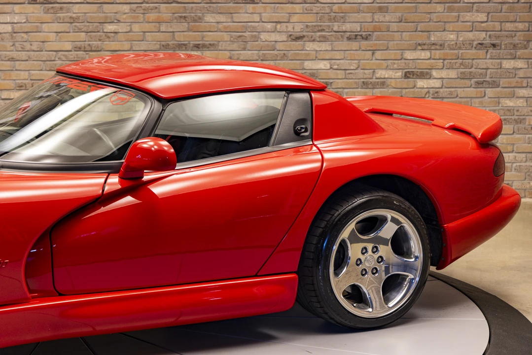 2001 Dodge Viper 2nd Gen - Image 13 of 31