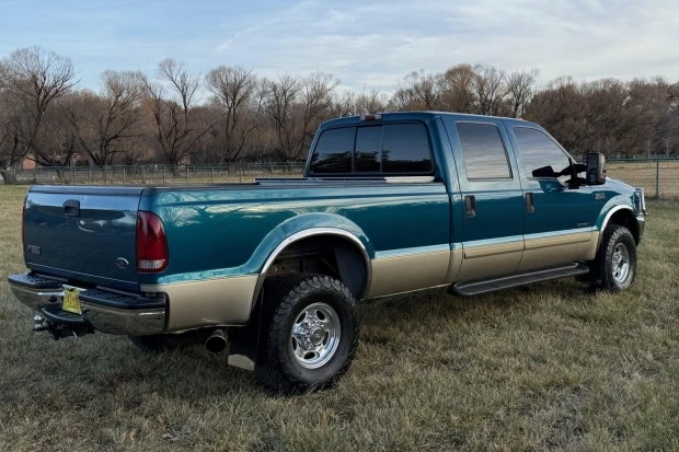 2001 Ford Super Duty 1st Gen - Image 2 of 7