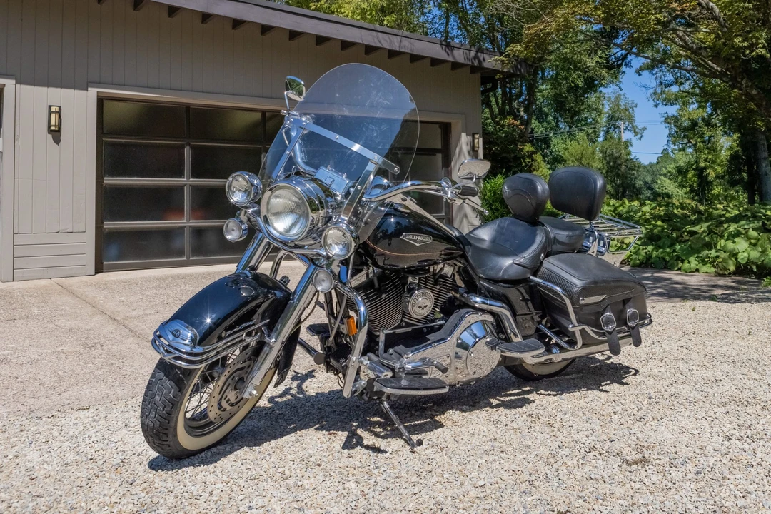 2001 Harley-Davidson Touring Twin Cam - Image 10 of 31