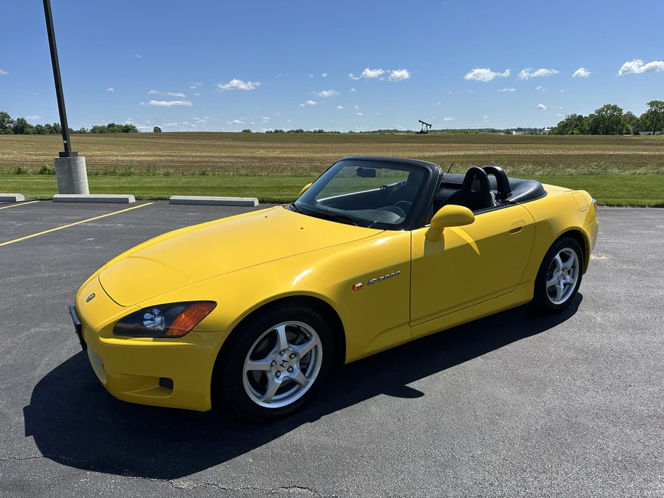 2001 Honda AP1 S2000 - Image 2 of 31