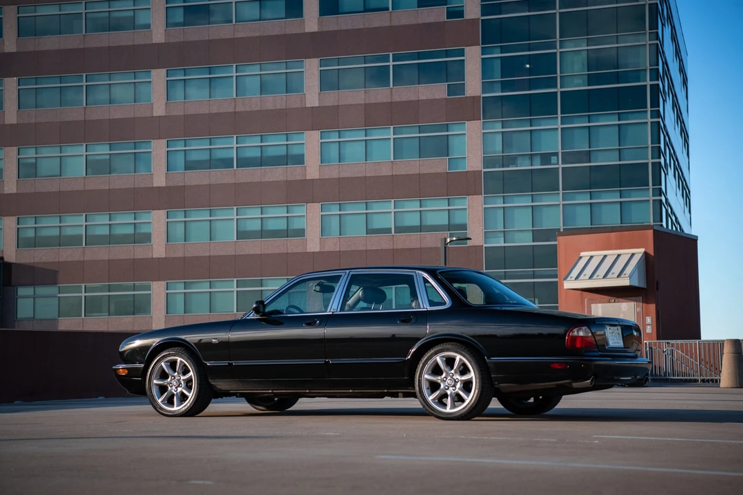 2001 Jaguar X308 XJR - Image 12 of 31