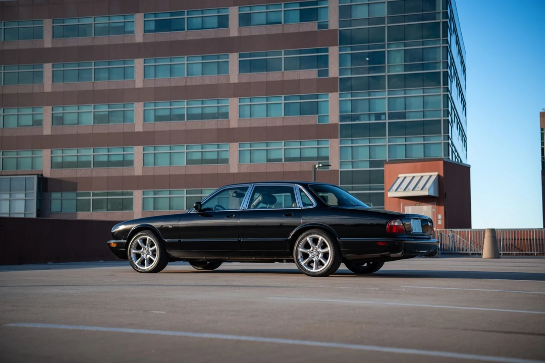 2001 Jaguar X308 XJR - Image 10 of 31