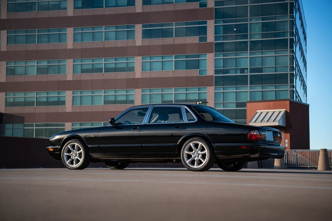 2001 Jaguar X308 XJR - Image 13 of 31
