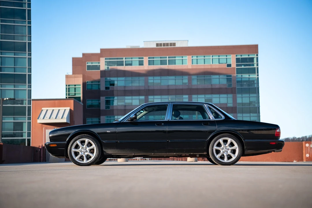 2001 Jaguar X308 XJR - Image 7 of 31
