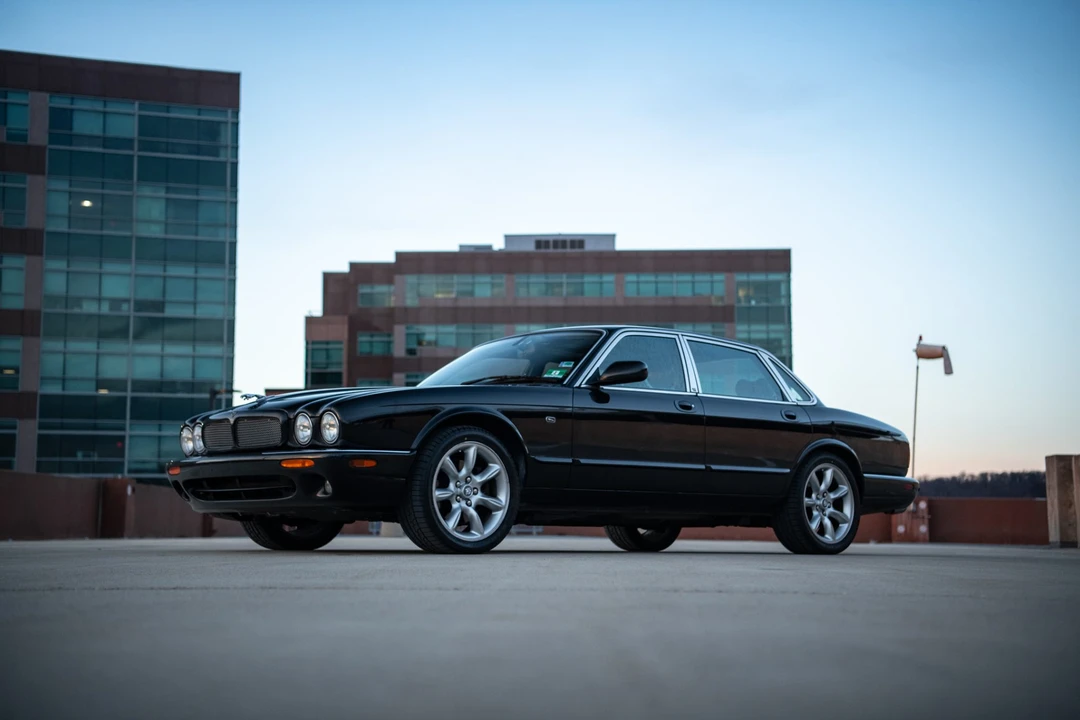 2001 Jaguar X308 XJR - Image 4 of 31