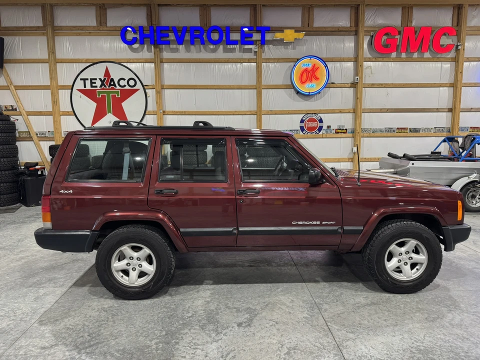 2001 Jeep XJ Cherokee - Image 10 of 31