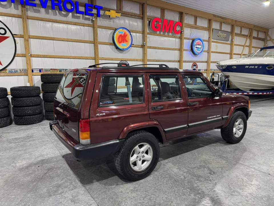 2001 Jeep XJ Cherokee - Image 9 of 31