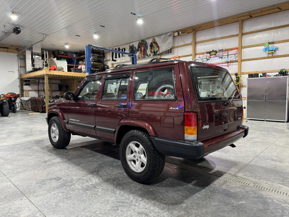 2001 Jeep XJ Cherokee - Image 4 of 31