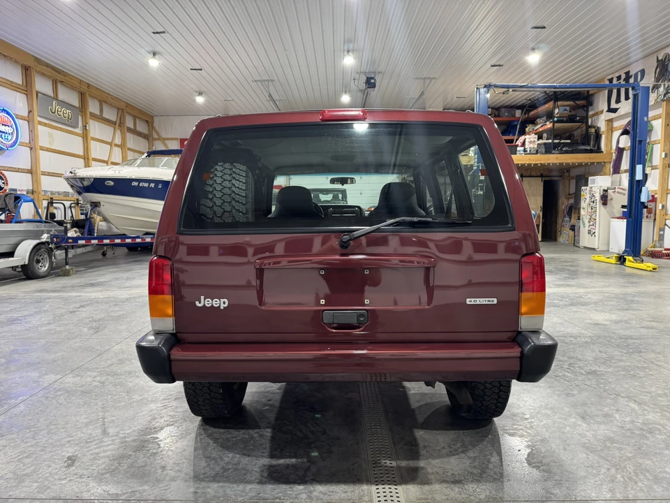 2001 Jeep XJ Cherokee - Image 5 of 31