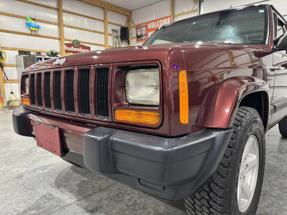 2001 Jeep XJ Cherokee - Image 27 of 31