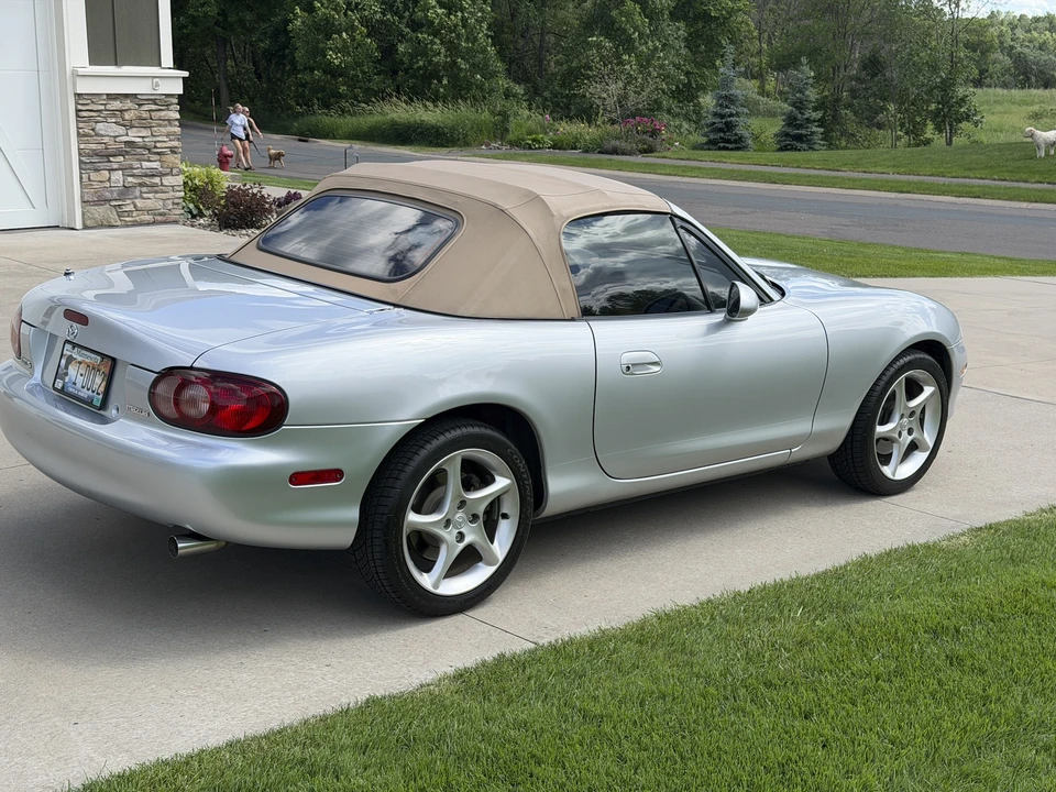 2001 Mazda NB MX-5 Miata - Image 7 of 31