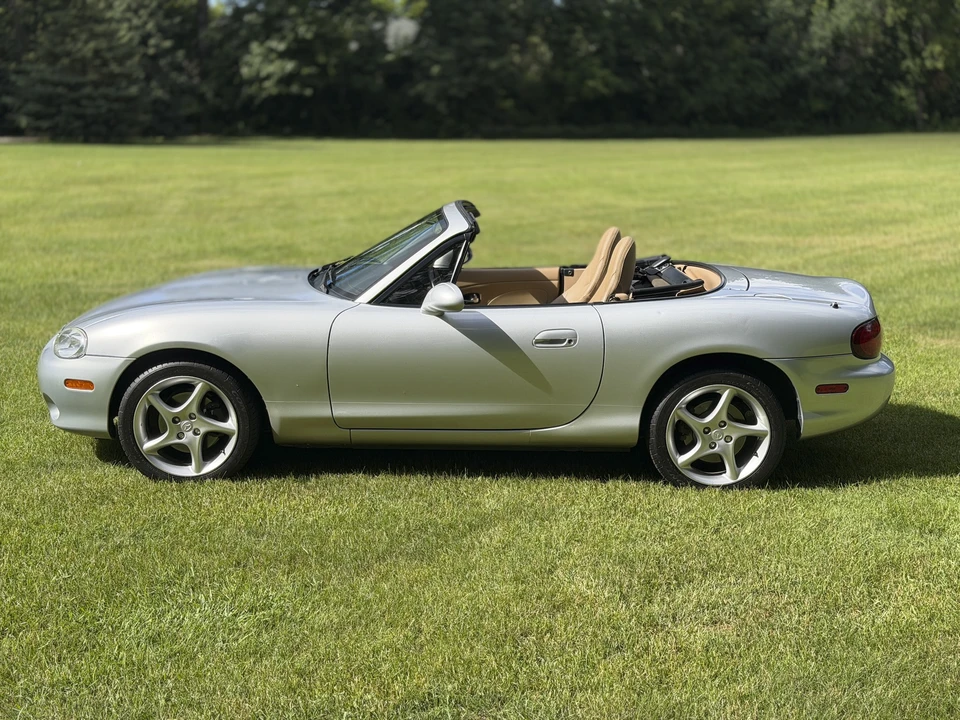 2001 Mazda NB MX-5 Miata - Image 14 of 31