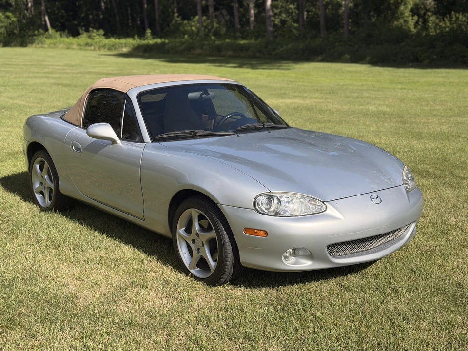 2001 Mazda NB MX-5 Miata - Image 11 of 31