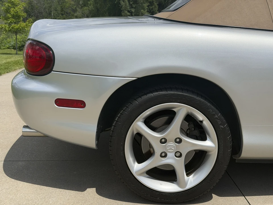 2001 Mazda NB MX-5 Miata - Image 24 of 31