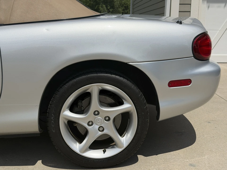 2001 Mazda NB MX-5 Miata - Image 23 of 31