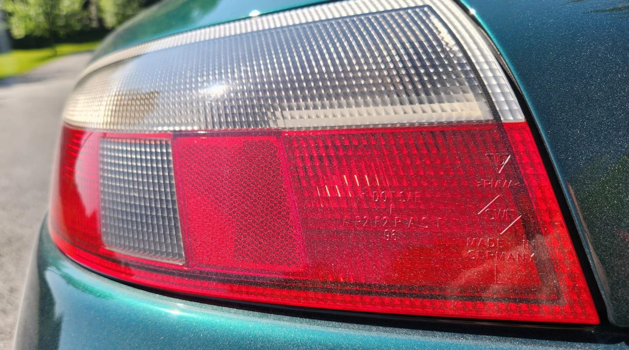 2001 Porsche 996 Carrera - Image 25 of 31
