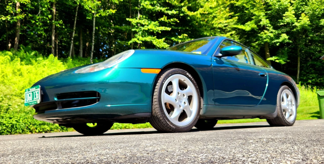 2001 Porsche 996 Carrera - Image 12 of 31