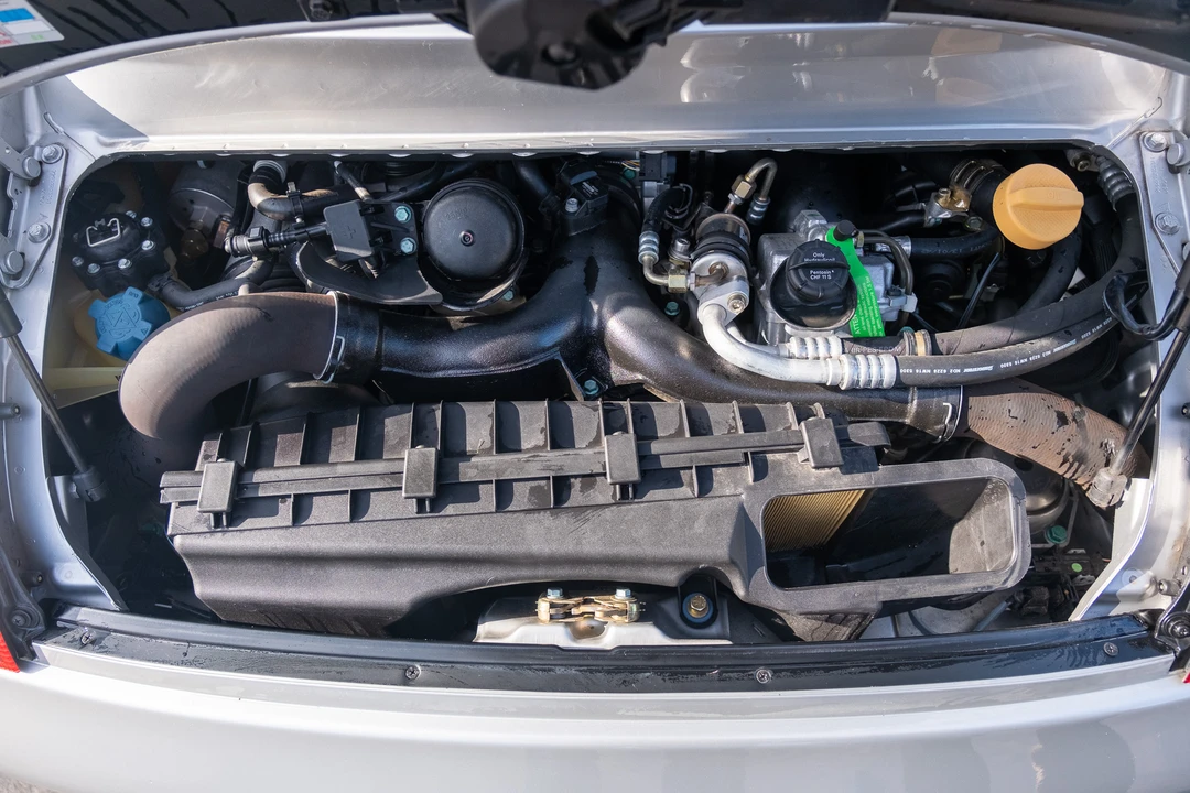2001 Porsche 996 Turbo - Image 30 of 31