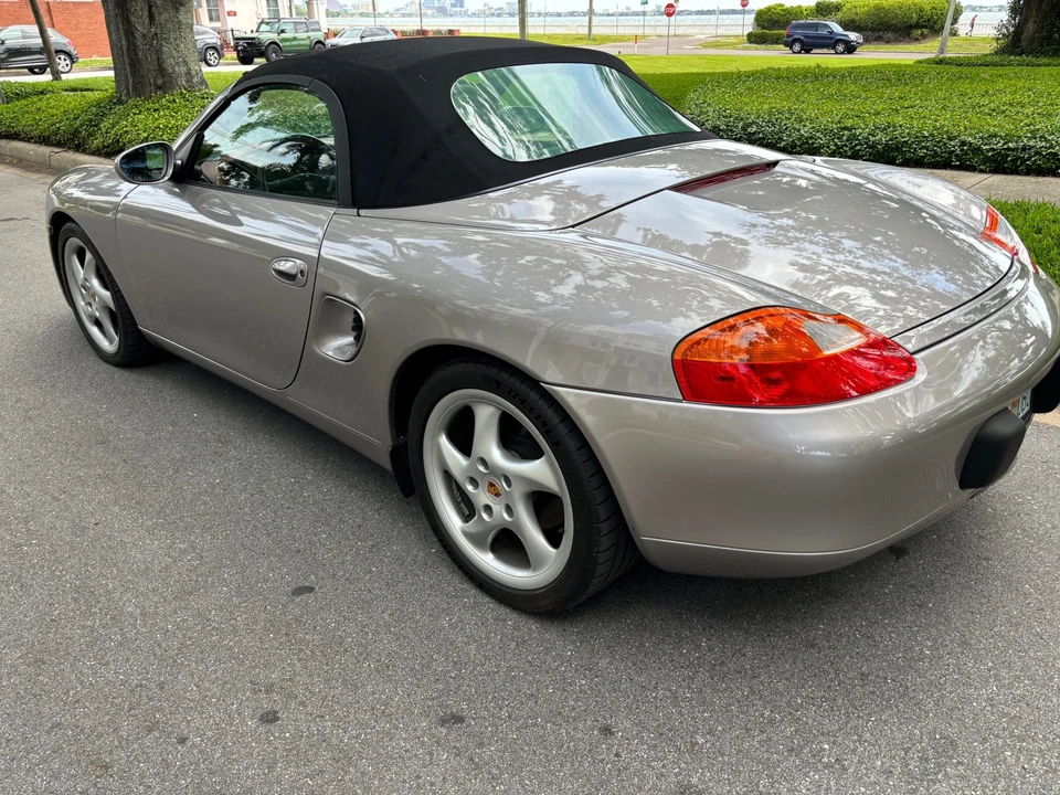 2001 Porsche 986 Boxster - Image 12 of 31