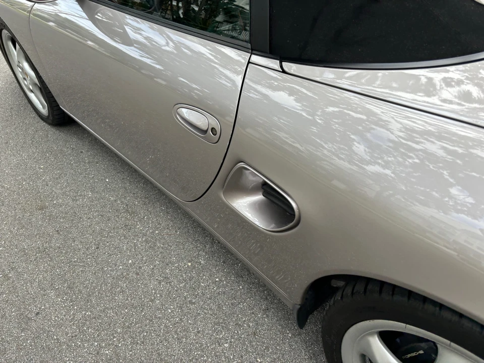 2001 Porsche 986 Boxster - Image 16 of 31