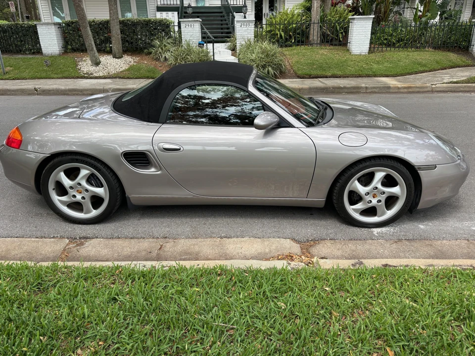 2001 Porsche 986 Boxster - Image 7 of 31