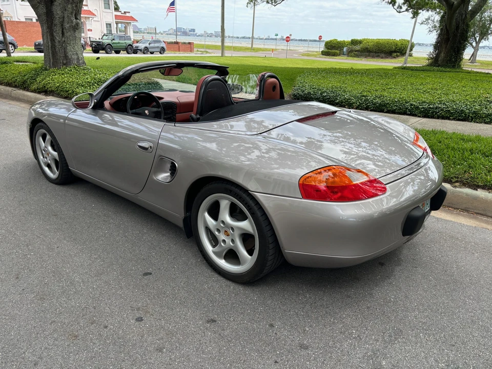 2001 Porsche 986 Boxster - Image 4 of 31