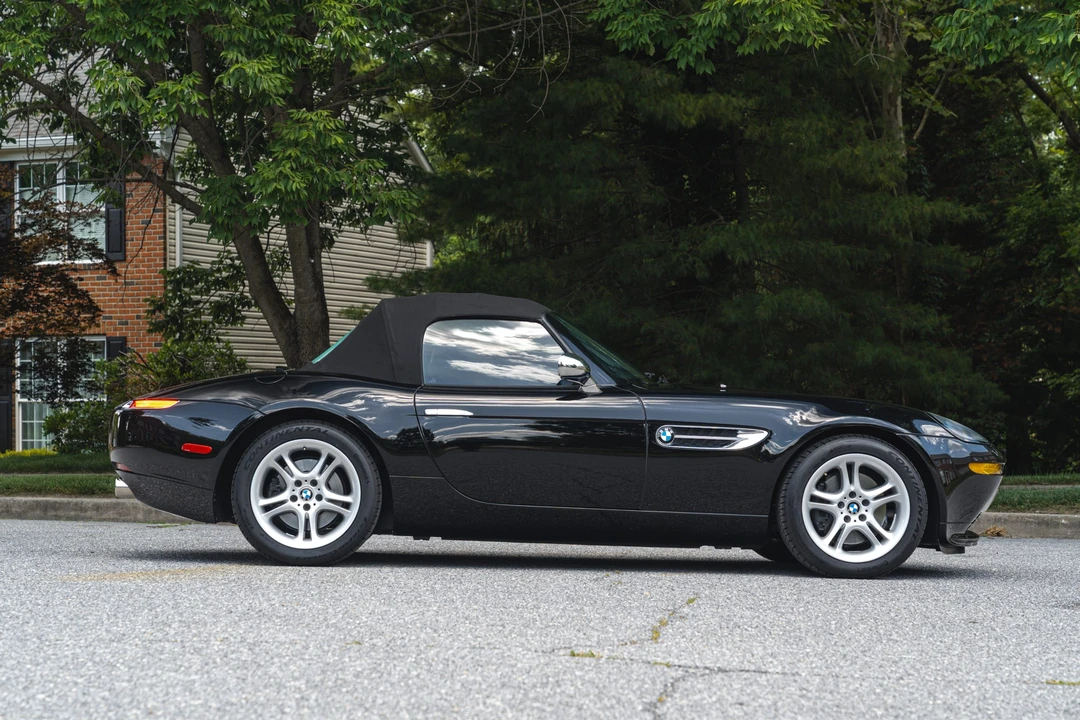 2002 BMW Z8 - Image 7 of 31