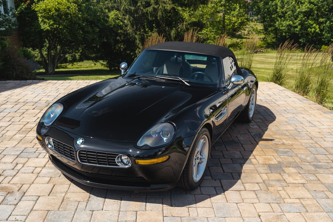 2002 BMW Z8 - Image 10 of 31