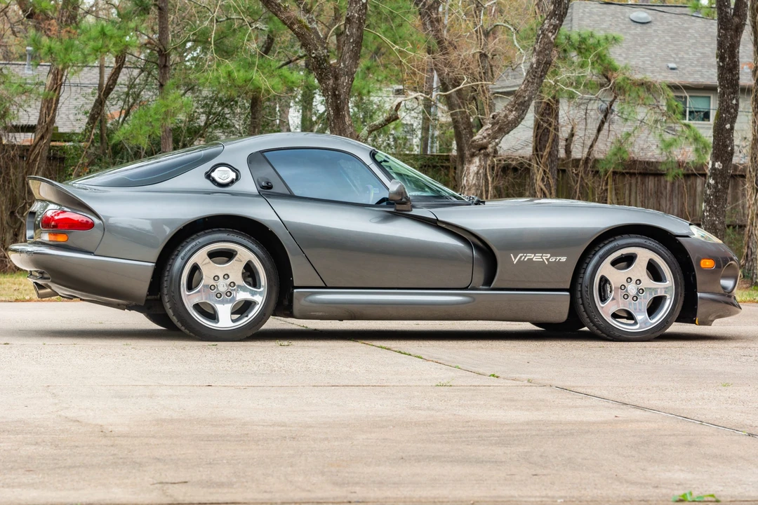 2002 Dodge Viper GTS 2nd Gen - Image 7 of 31