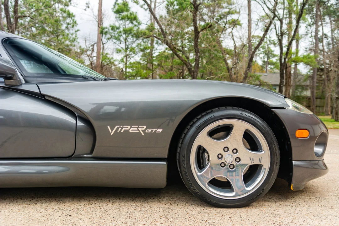2002 Dodge Viper GTS 2nd Gen - Image 30 of 31