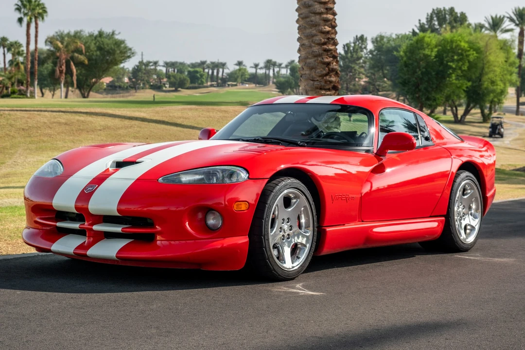 2002 Dodge Viper GTS 2nd Gen - Image 2 of 31