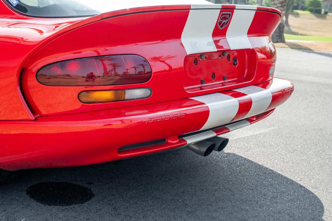 2002 Dodge Viper GTS 2nd Gen - Image 21 of 31