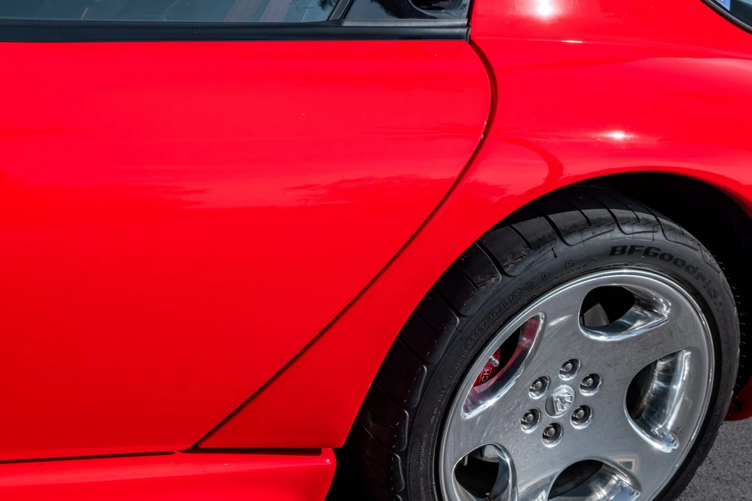 2002 Dodge Viper GTS 2nd Gen - Image 19 of 31