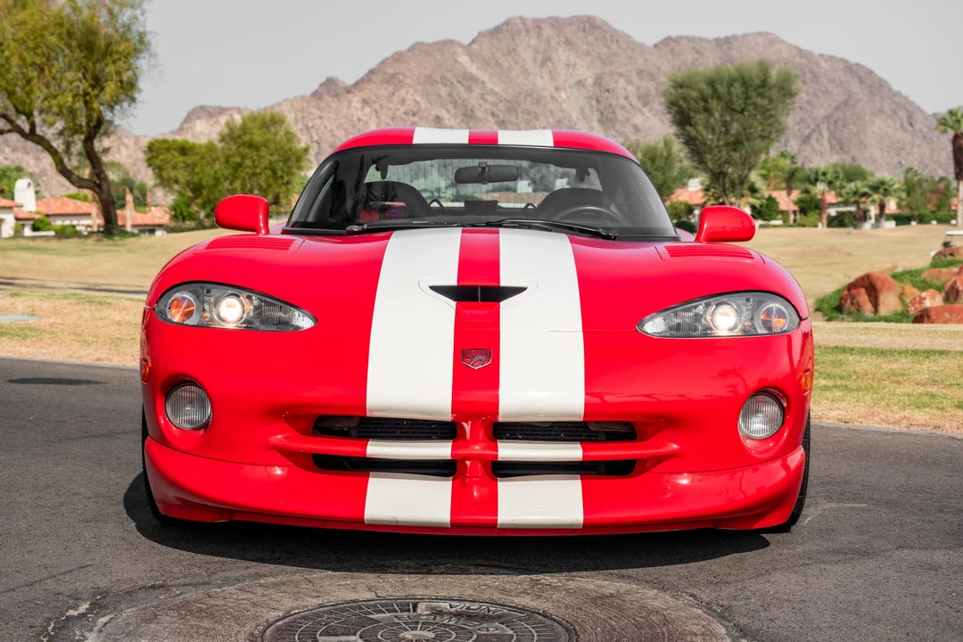 2002 Dodge Viper GTS 2nd Gen - Image 11 of 31