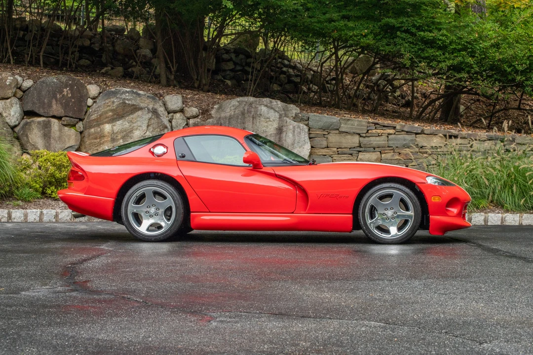2002 Dodge Viper GTS 2nd Gen - Image 8 of 31