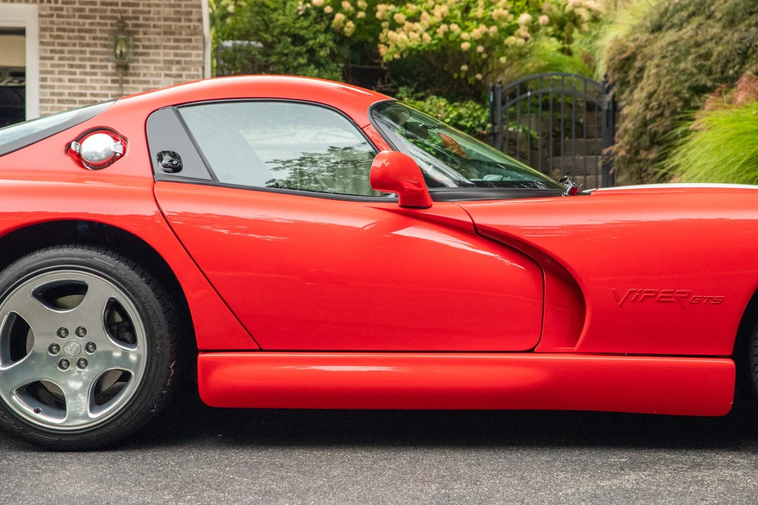 2002 Dodge Viper GTS 2nd Gen - Image 18 of 31