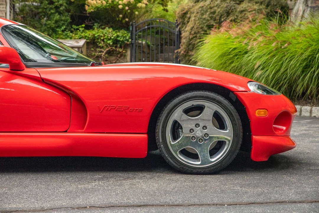 2002 Dodge Viper GTS 2nd Gen - Image 19 of 31