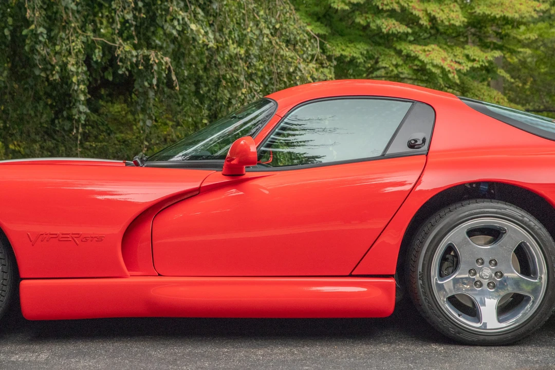 2002 Dodge Viper GTS 2nd Gen - Image 21 of 31