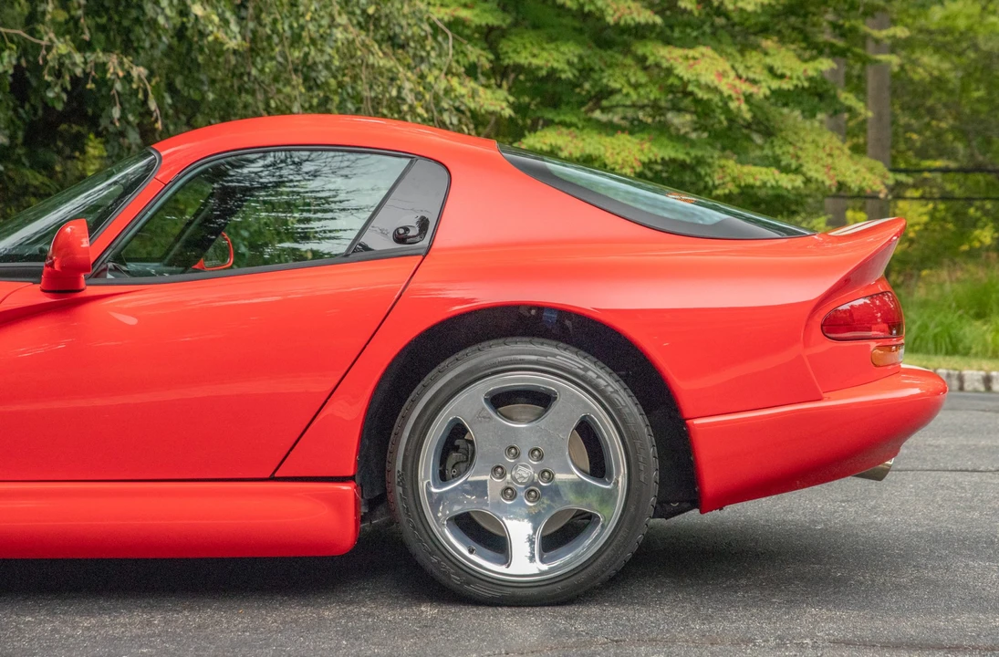 2002 Dodge Viper GTS 2nd Gen - Image 22 of 31