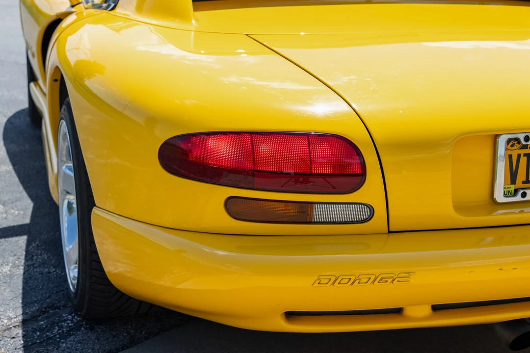2002 Dodge Viper 2nd Gen - Image 20 of 31