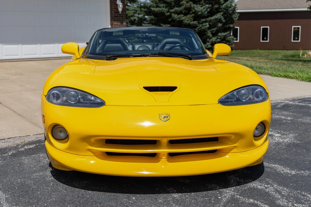 2002 Dodge Viper 2nd Gen - Image 2 of 31