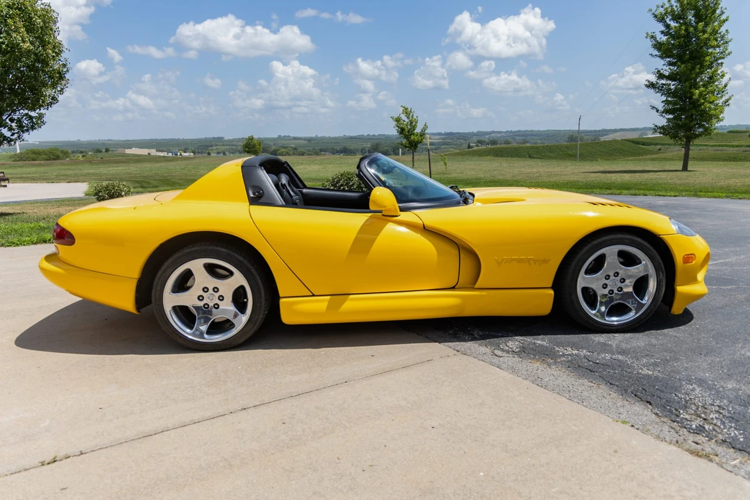 2002 Dodge Viper 2nd Gen - Image 4 of 31