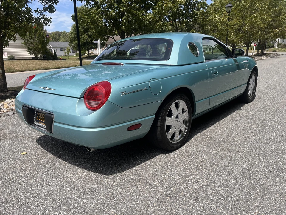 2002 Ford Thunderbird 11th Gen - Image 10 of 31