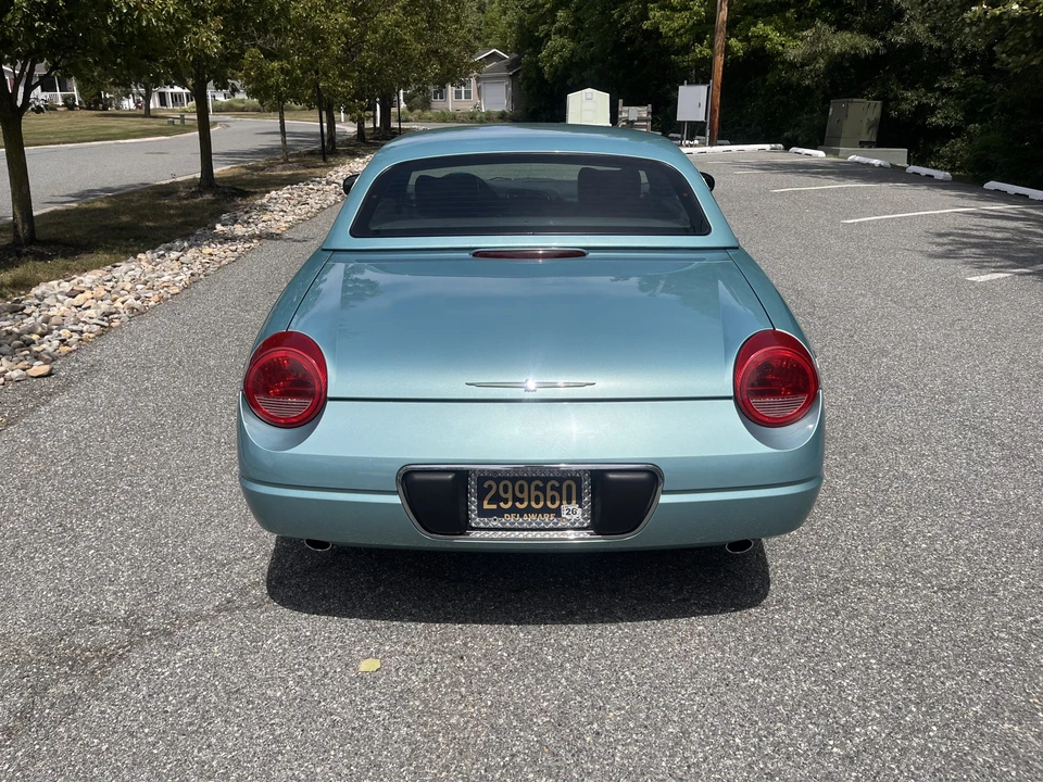 2002 Ford Thunderbird 11th Gen - Image 13 of 31